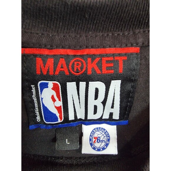Large- Chinatown Market x Philadelphia 76'ers T Shirt Black - Picture 2 of 3